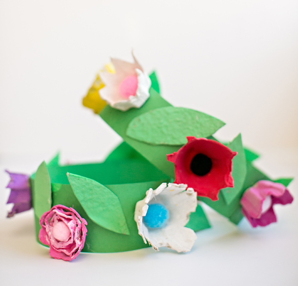 Eggcartoncrown_agneshsu_eggcartoncrafts_redtricycle1