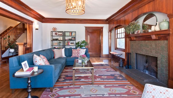 Ethnic-carpets-aztec-rug-in-living-room-design-blue-sofa