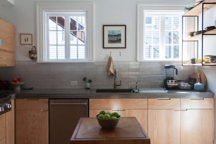 Gabi-hutchison-augusta-georgia-bungalow-kitchen-733x489-1