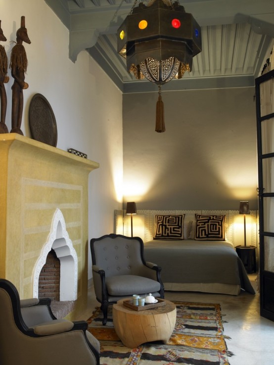 Mysterious-moroccan-bedroom-designs-65-554x738-1