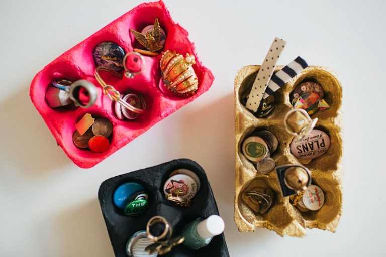 Organizers-using-recycled-egg-cartons-768x512-1