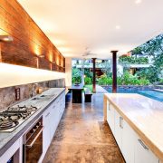 Outdoor-kitchen