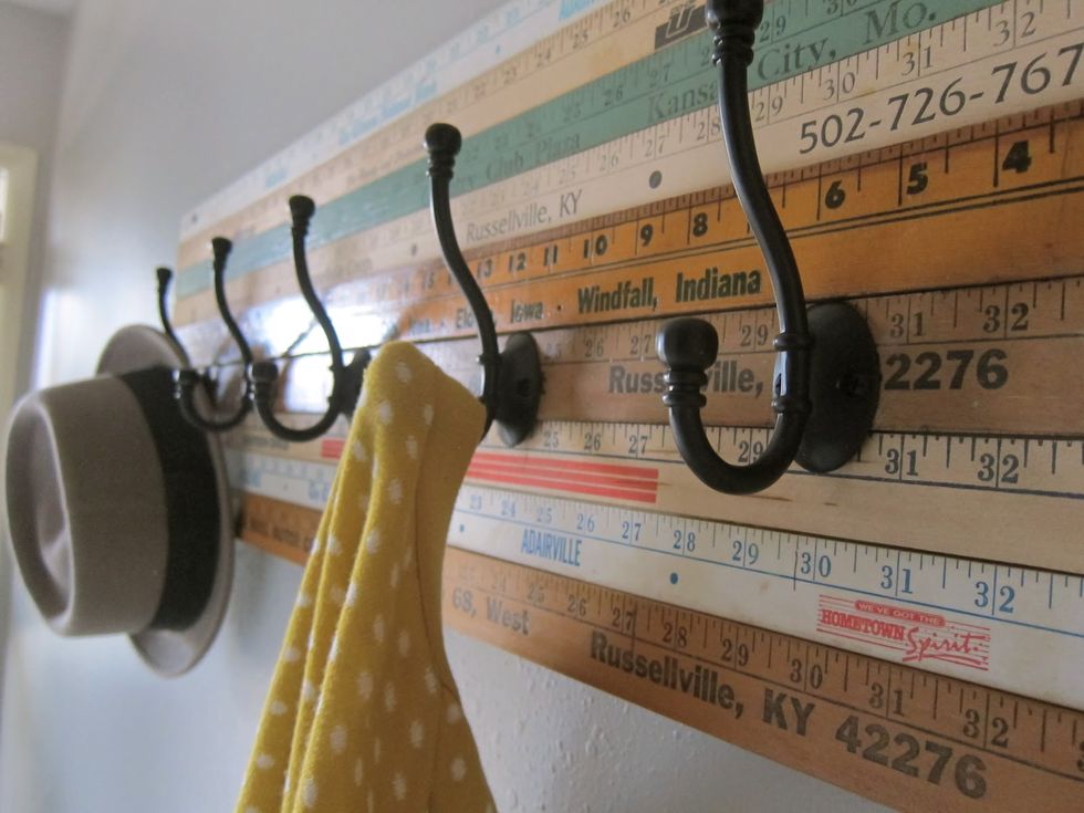 Yard-stick-coat-rack-diy