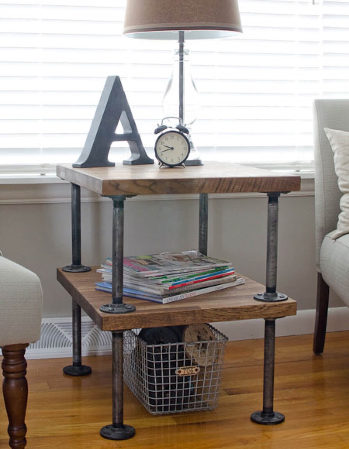 02-diy-side-table-ideas-homebnc