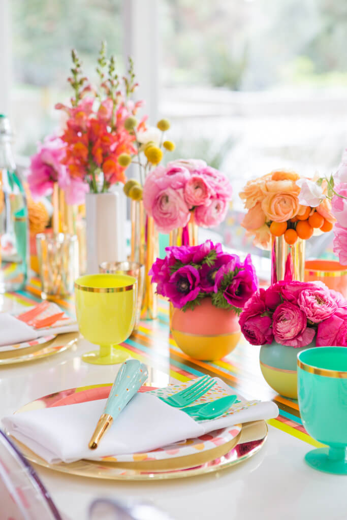 1-21-summer-table-decoration-ideas-homebnc