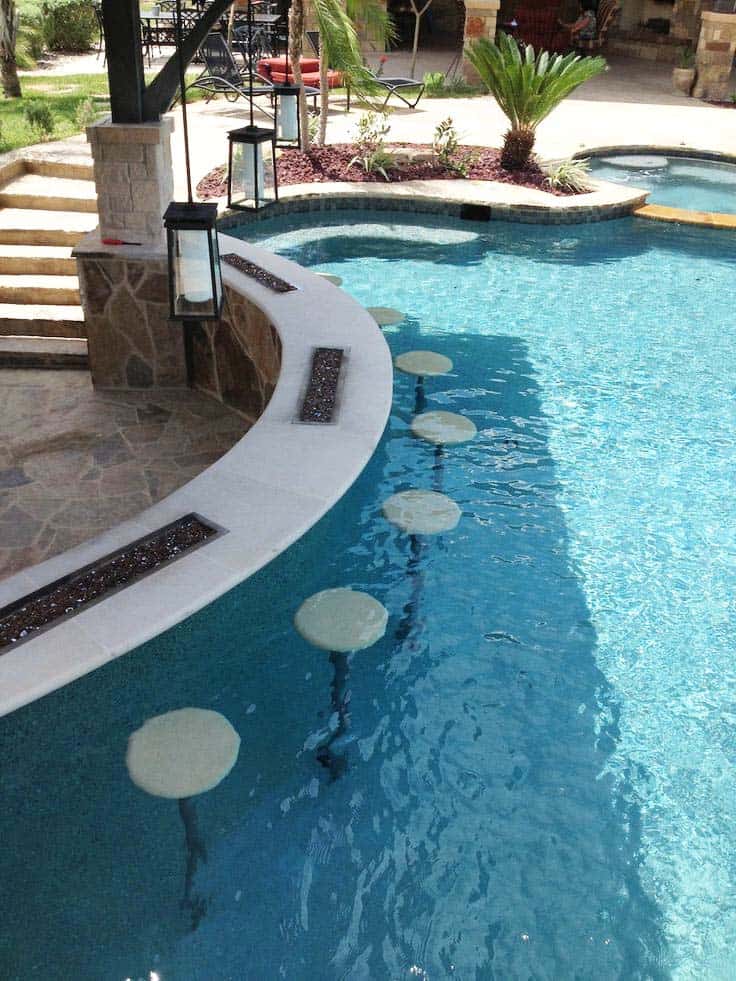 1-swim-up-pool-bar-ideas-18-1-kindesign