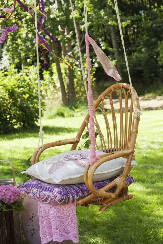 1-awesome-rattan-chairs-for-summer-decor-18-554x830-1