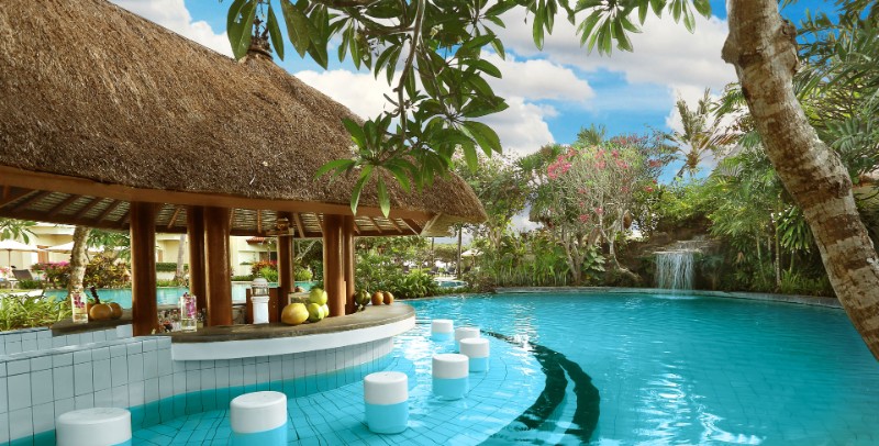2-jaw-dropping-pool-bar-design-ideas-for-a-perfect-summer-break-2