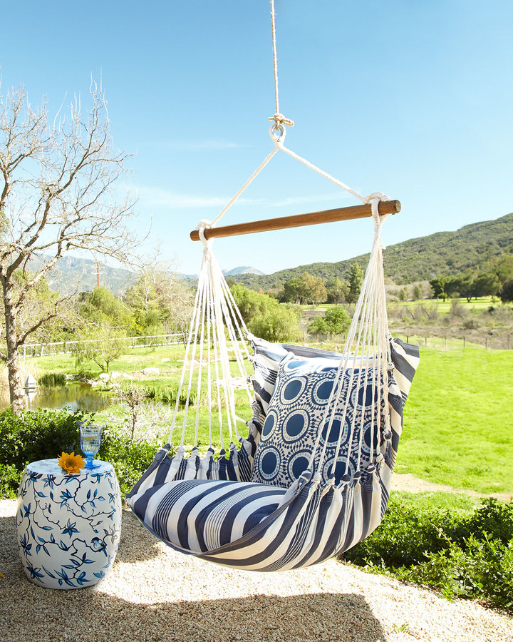 Blue-swinging-chair
