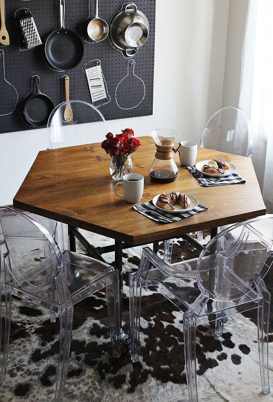 Diy-hexagon-dining-table-with-industrial-style-legs