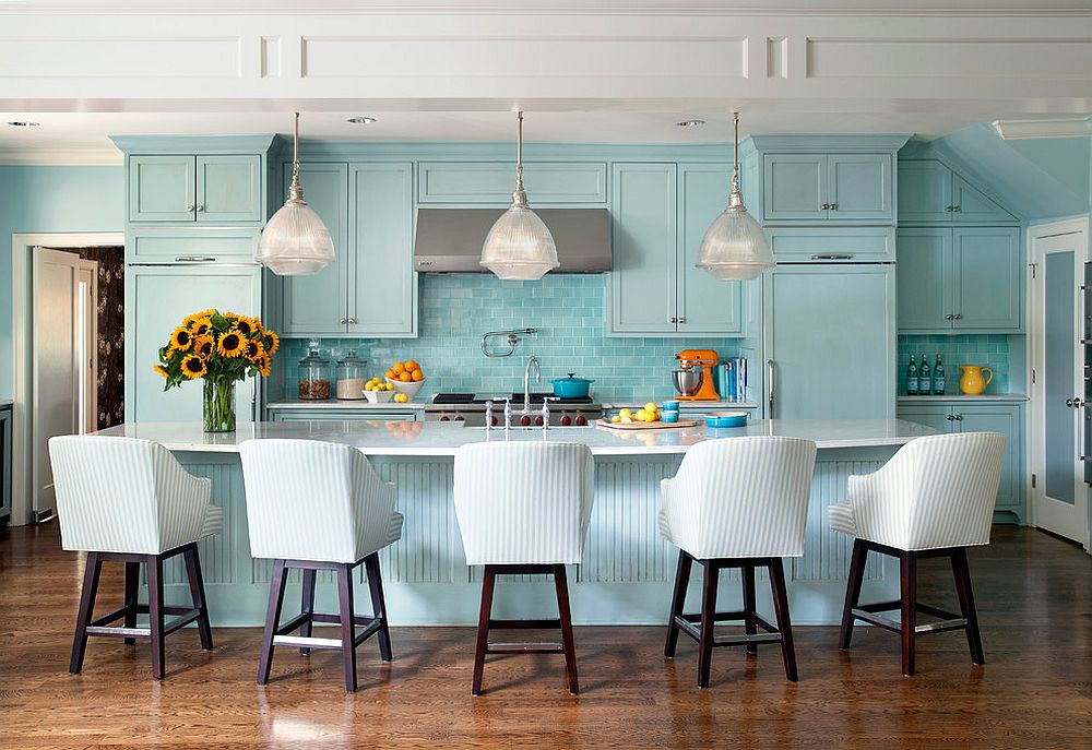 Work-with-different-shades-of-blue-to-create-that-summery-vibe