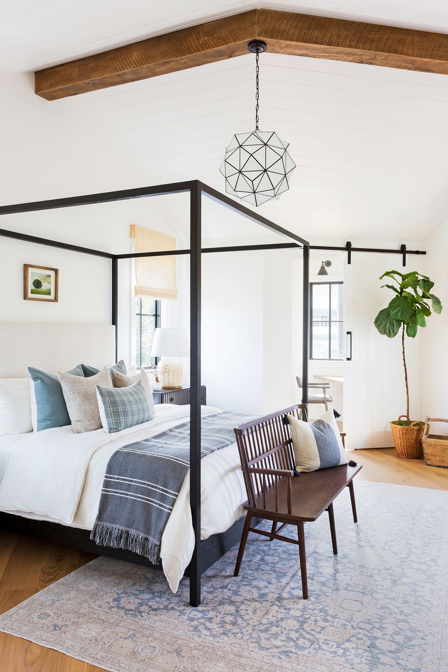 Bedroom-ideas-wood-bench-1603907211