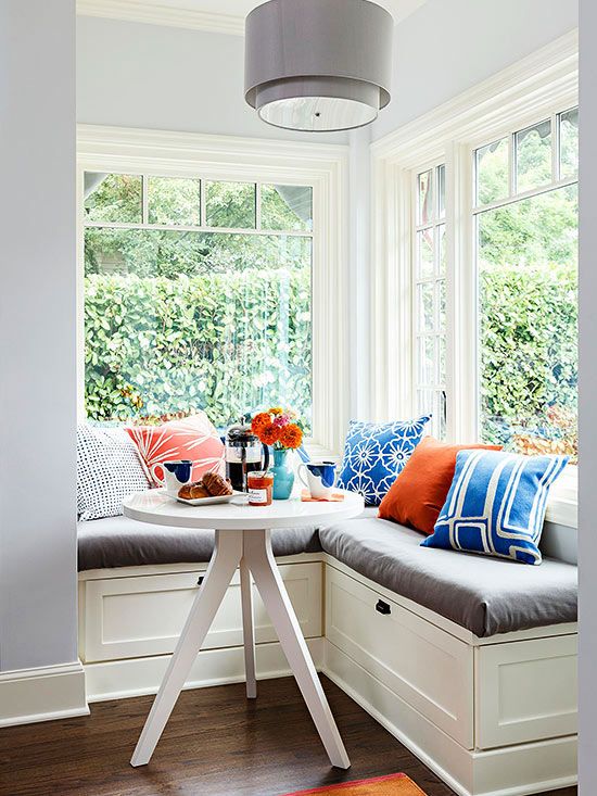 Cute-and-cozy-breakfast-nook-decor-ideas-40