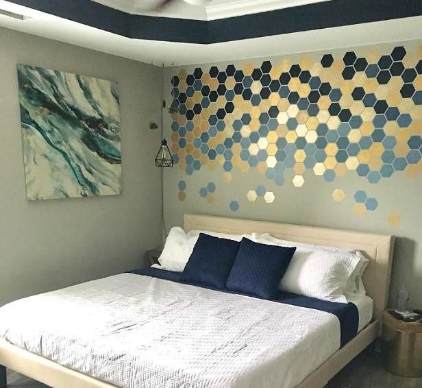 Modern_wall_art_blue_gold_bedroom_wall_stencils_2048x2048_72fe64e3-4259-4b8d-9f6d-4c7ee2df1286