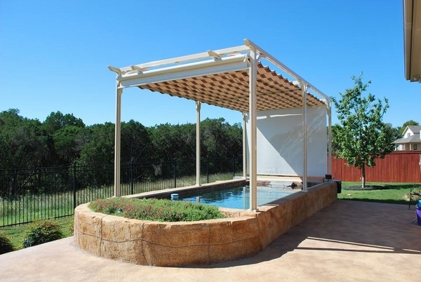 Retractable-canopy-outdoor-pool-shade-ideas-patio-design-pool-decor