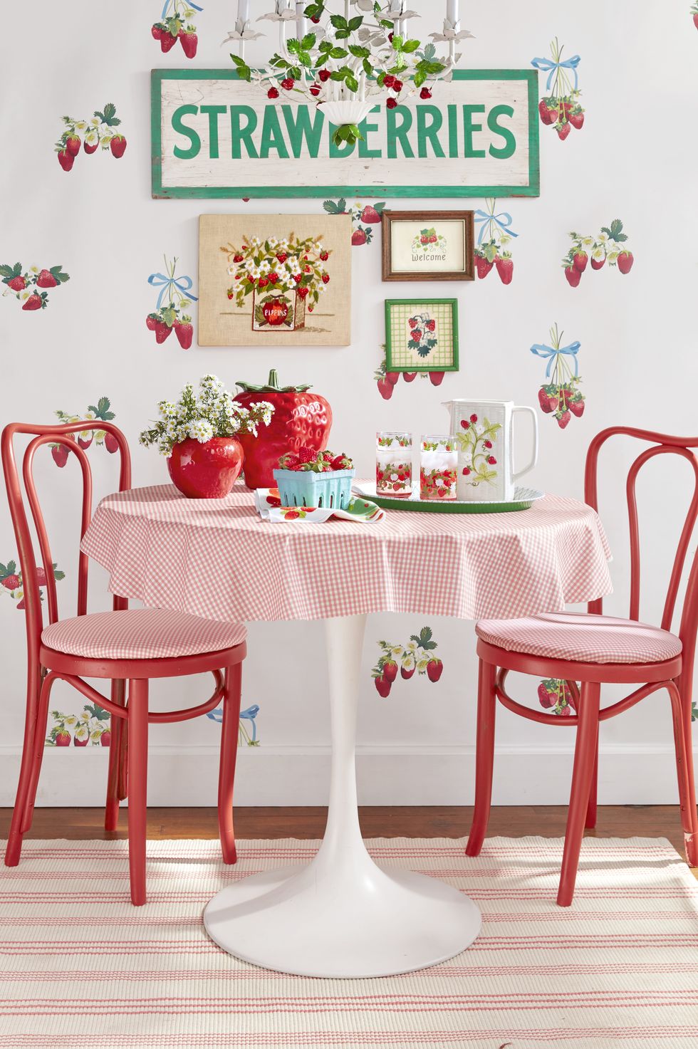 Strawberry-kitchen-wallpaper-1558040882