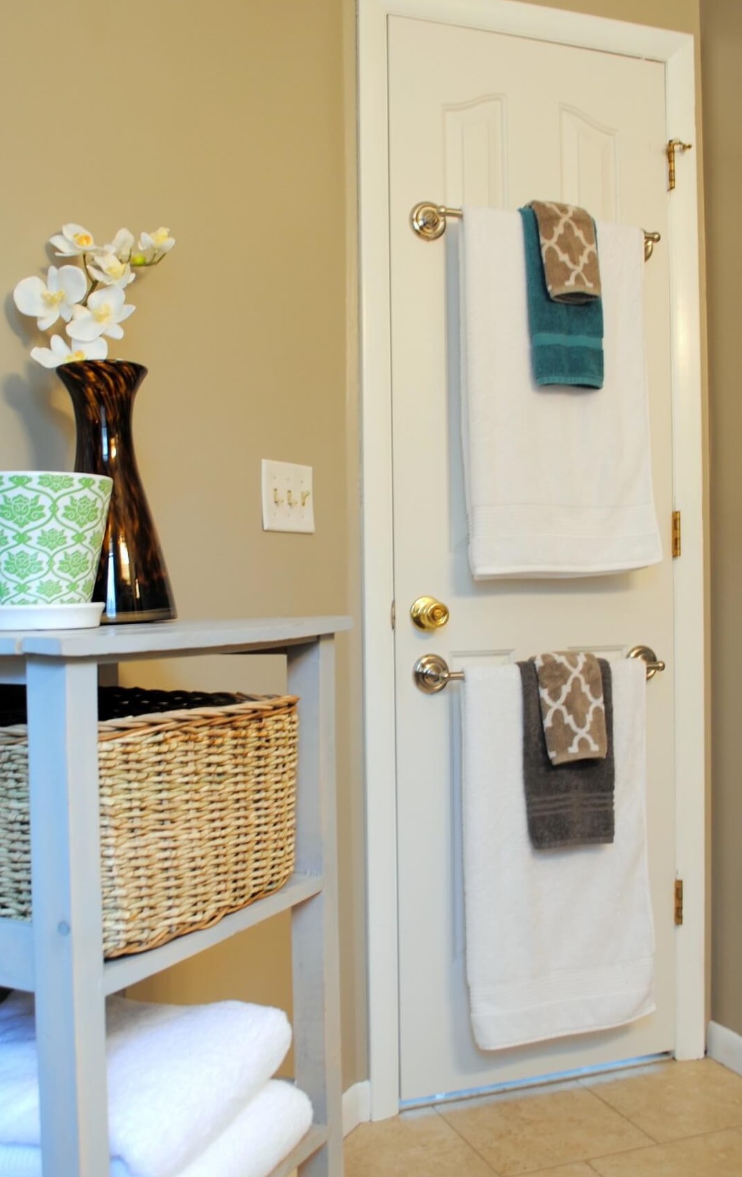 01-towel-storage-ideas-homebnc