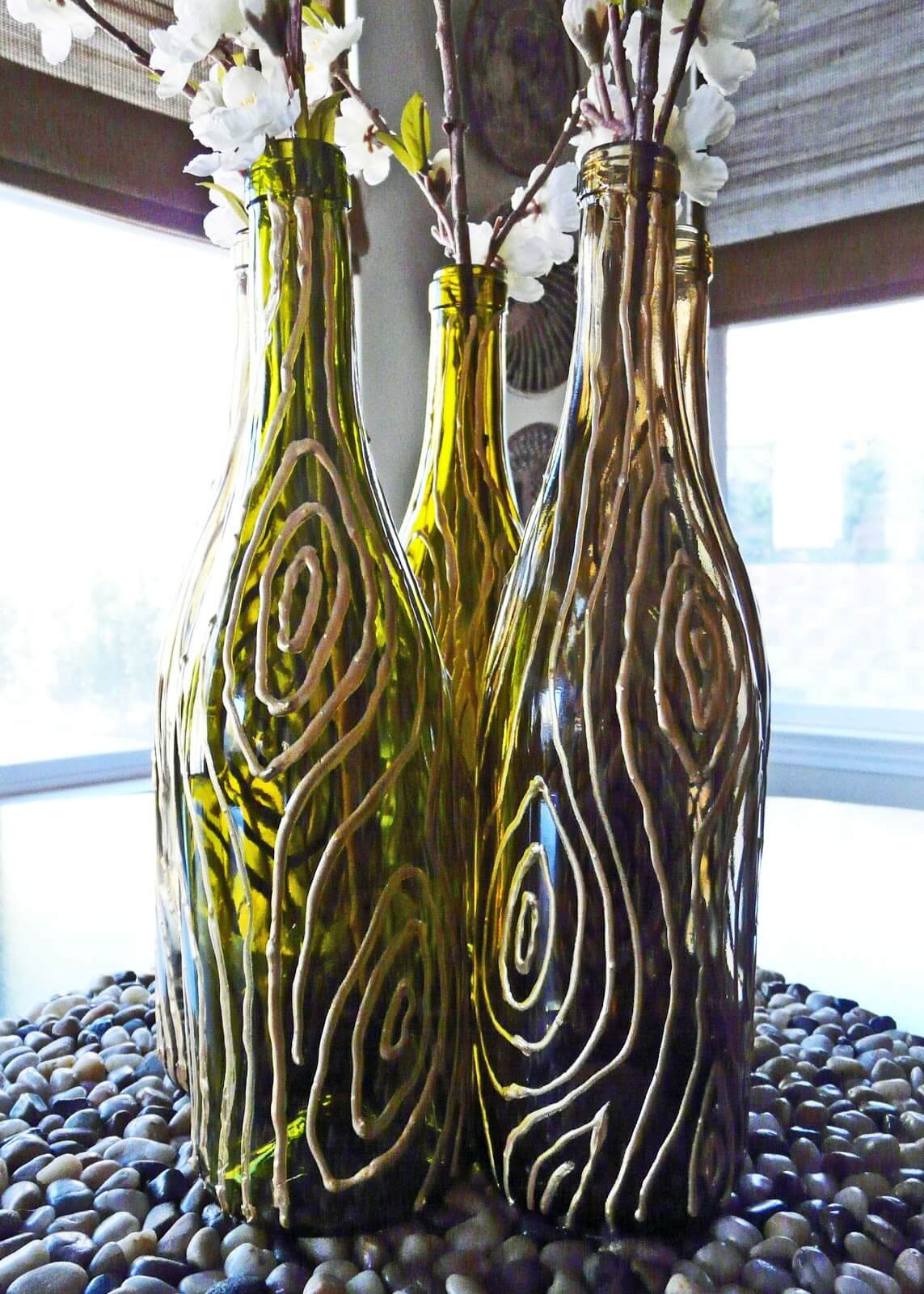 1-06-diy-vase-ideas-homebnc