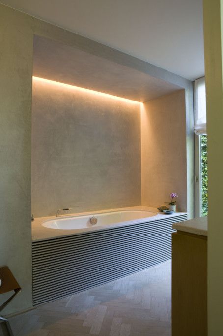 1-09-hidden-lights-in-the-bathtub-niche-to-add-more-light-while-having-a-bath