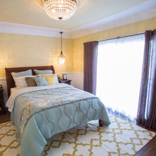 1-bp_hhurt307_yellow-guest-bedroom-after_h.jpg.rend_.hgtvcom.651.651