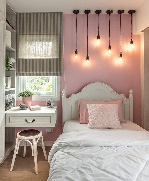 1-hanging-bulbs