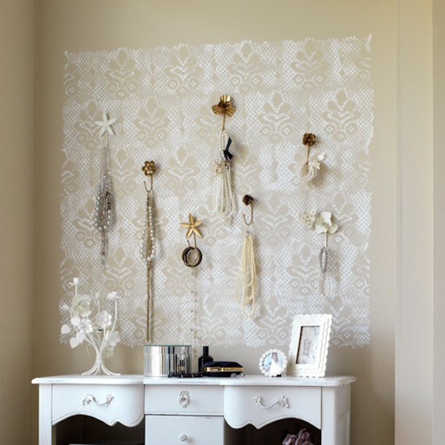 1-lace-sheet-used-to-hang-jewelry