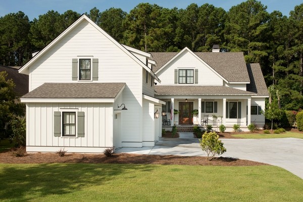 1-farmhouse-exterior-hardiplank-siding-ideas-fiber-cement-siding-house-exterior-ideas