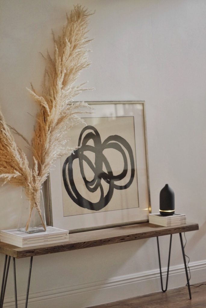 1-l-herbe-de-la-pampa-tableau-artsy-banc-bois-decoration-blog-deco-clem-around-the-corner-684x1024-1