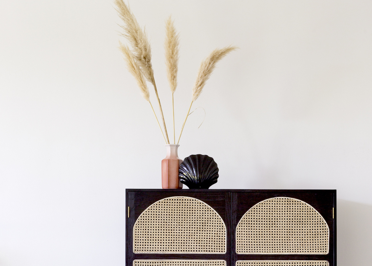 1-l-herbe-de-la-pampa-tendance-deco-vegetale-vase-meuble-cannage-tendance-blog-deco-clem-around-the-corner