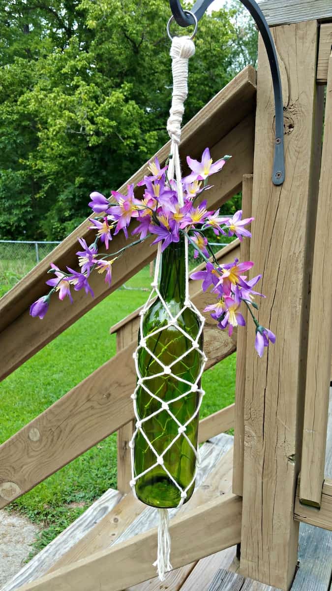 11b-repurposed-diy-wine-bottle-crafts-ideas-homebnc