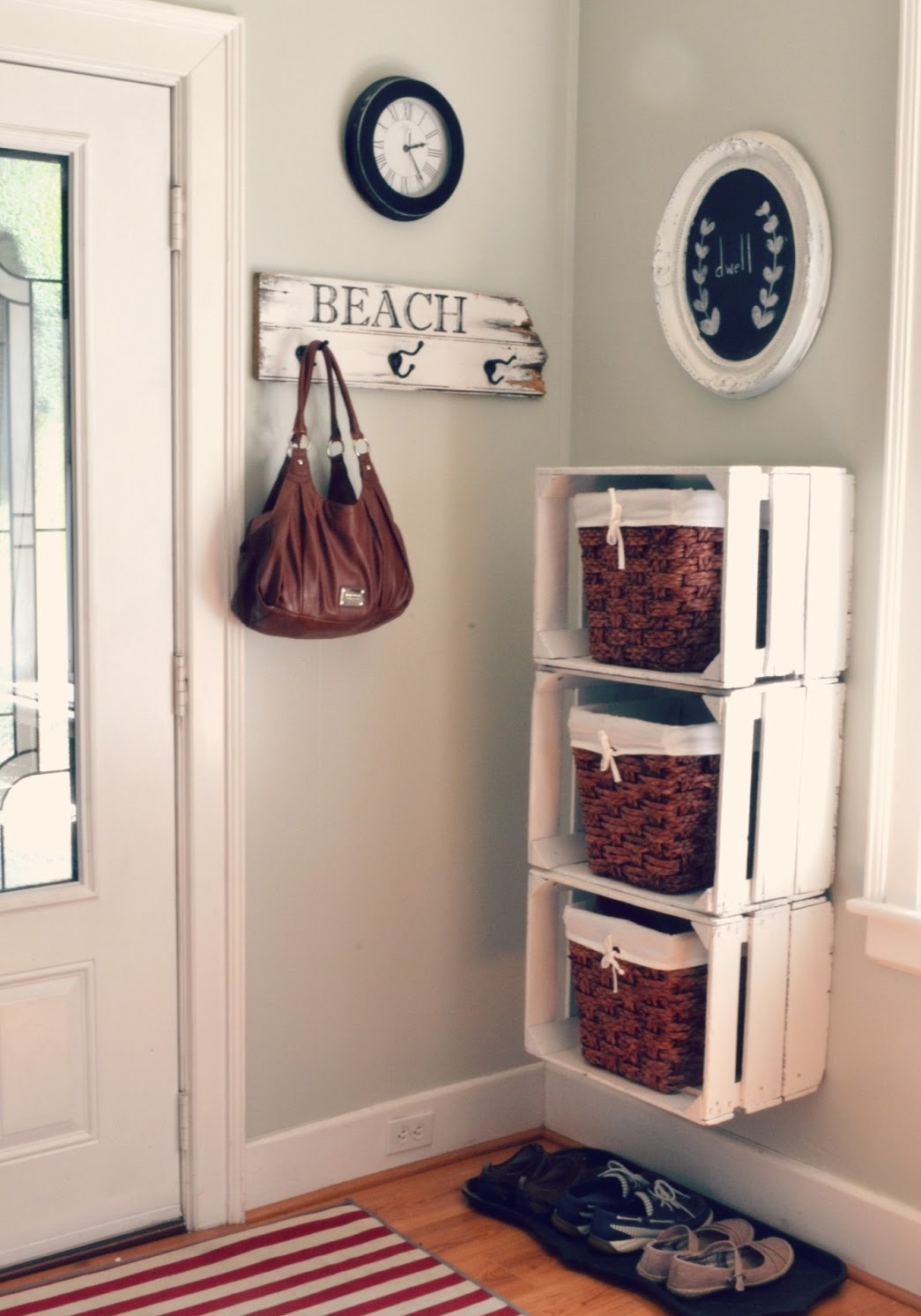 13-diy-wood-crate-projects-homebnc-2