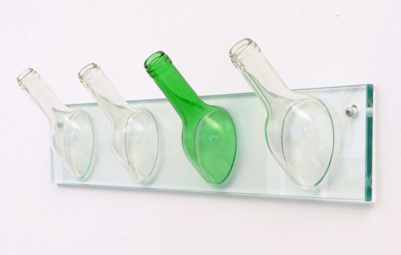 14-wine-bottle-hook-for-hanging-clothes-2