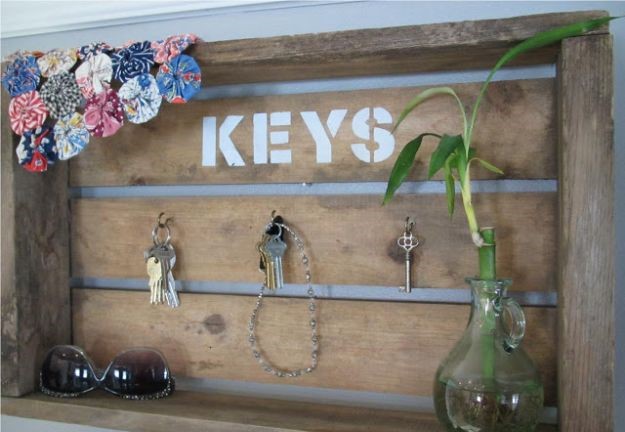 16-genius-diy-home-decor-ideas-you-can-make-from-old-wooden-crates-2