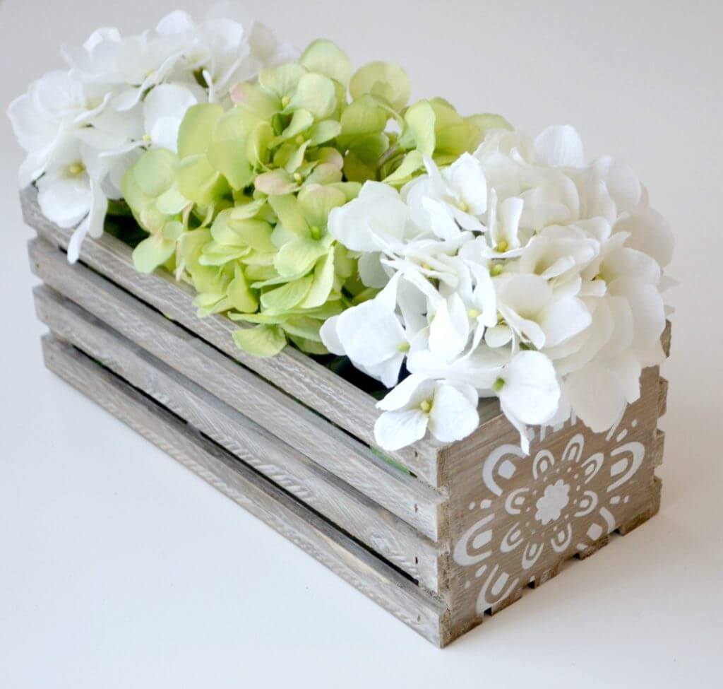17c-diy-wood-crate-projects-ideas-homebnc-v2