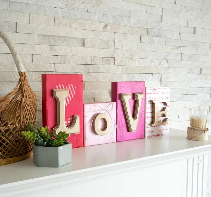 2-3wood-block-valentines-day-decor-decoart-6975
