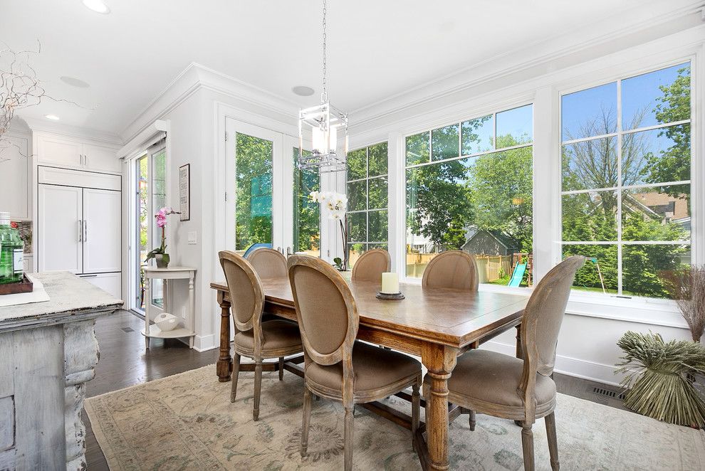 20-fantastic-traditional-dining-room-interiors-that-sparkle-with-elegance-6