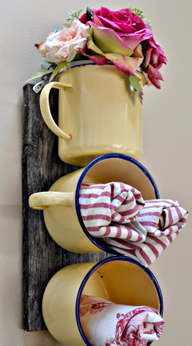 3-enamel-mug-decor-and-organizer