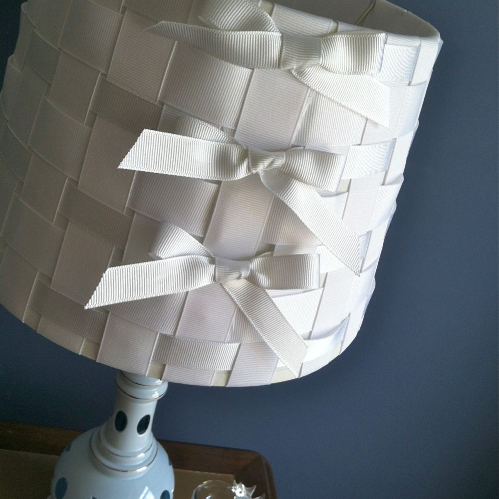 3-ribbon-lampshade-diy-1