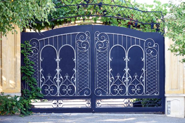 Metal-gate