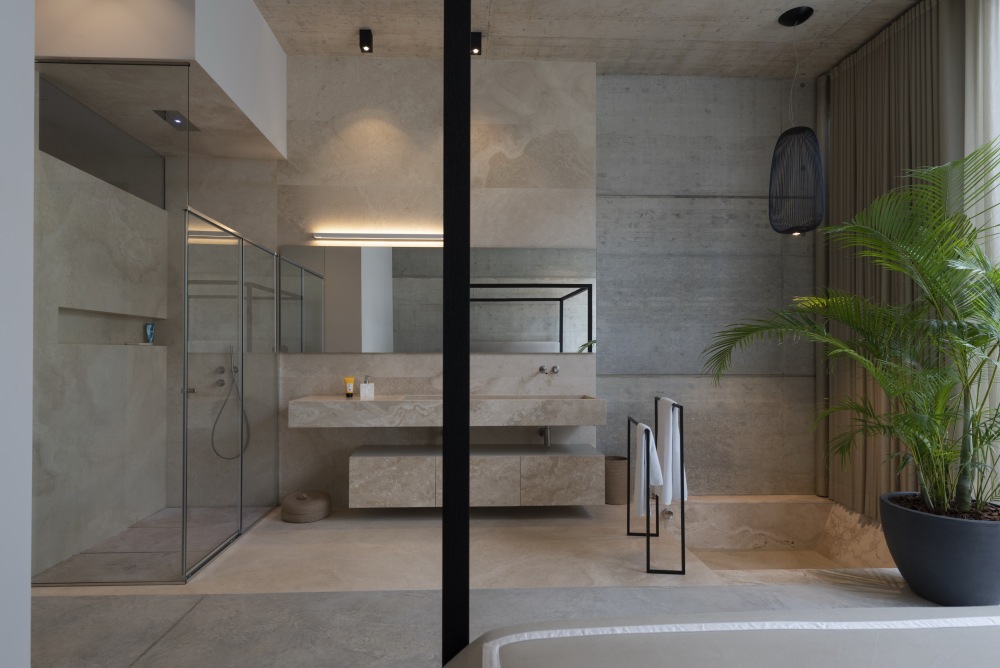 Modern-bathroom-with-walk-in-shower-and-sunken-tub