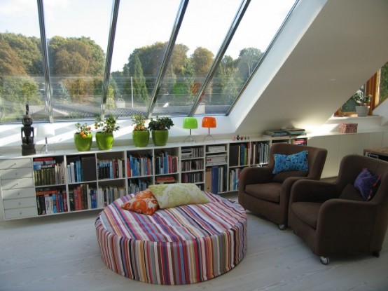 A-sunroom-with-low-pitched-ceilings-554x415-1
