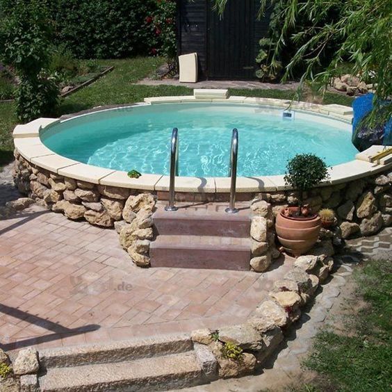 Above-ground-swimming-pool-1