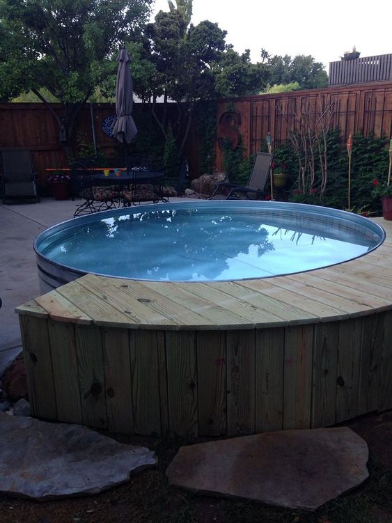 Above-ground-swimming-pool-9