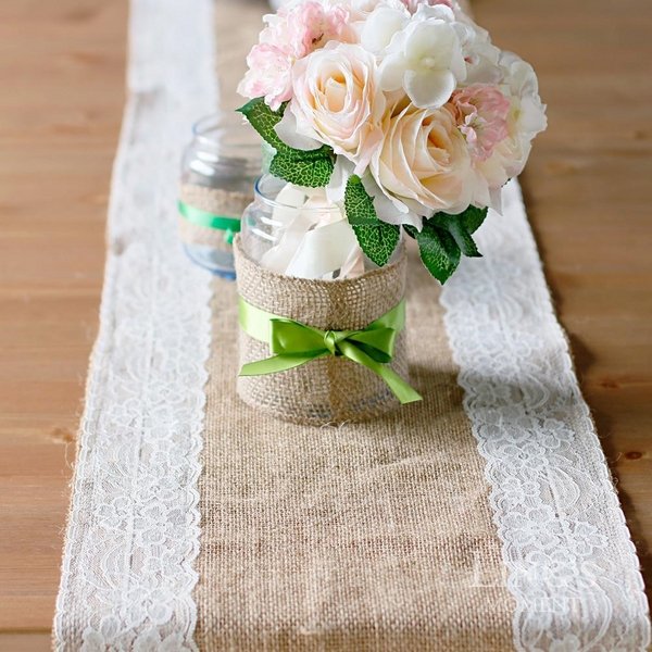 Burlap-table-runner-diy-ideas-burlap-with-lace