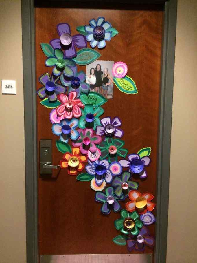 Charming-bedroom-door-decorations-diy-bedroom-door-signs-flowers