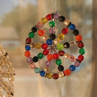 Colorful-diy-suncatchers-to-make-with-kids-4