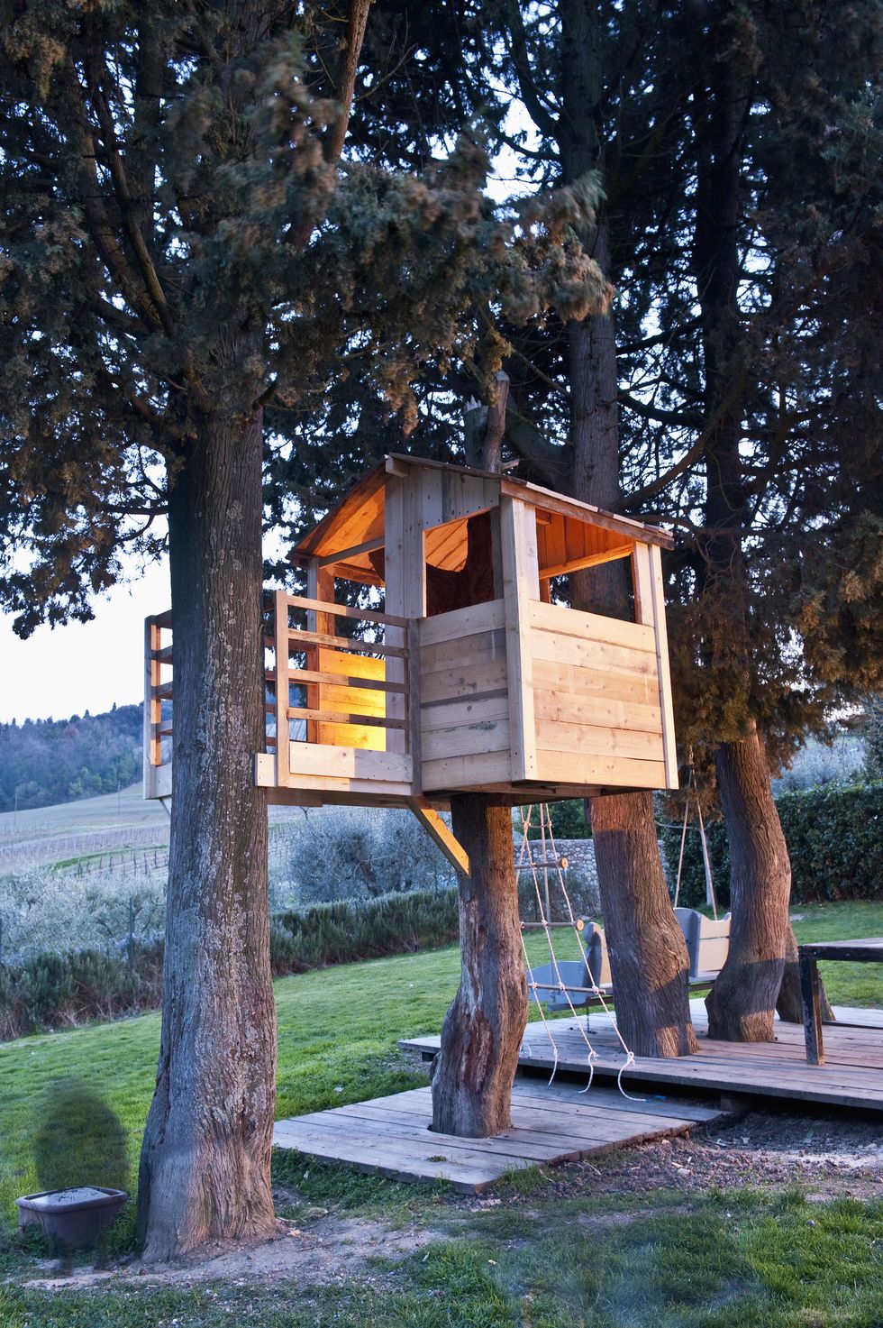 Fiano-treehouse-for-kids-royalty-free-image-161676952-1567116795