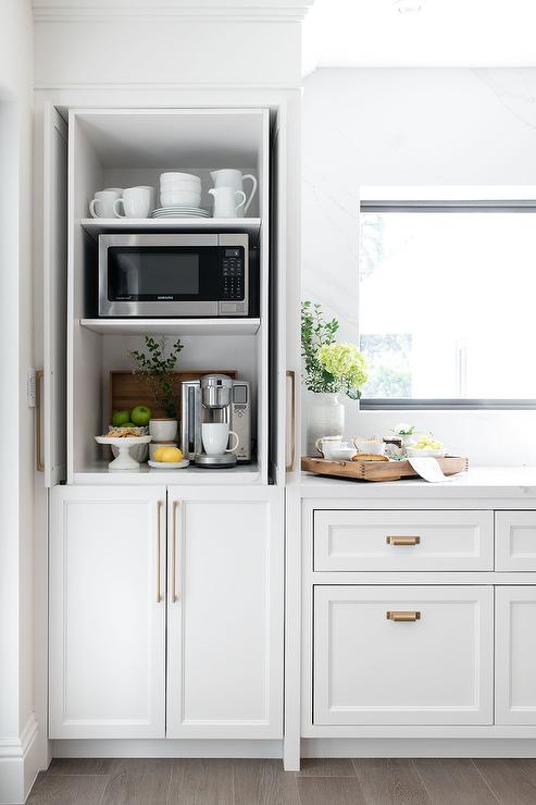 Kitchen-cabinets-with-pocket-doors
