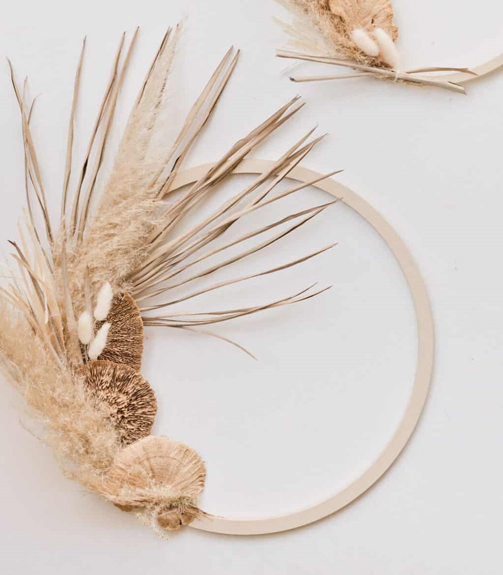 Pampas-grass-wreath-diy-1050x1536-2