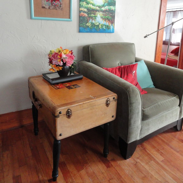Recycled-suitcase-ideas-tables9